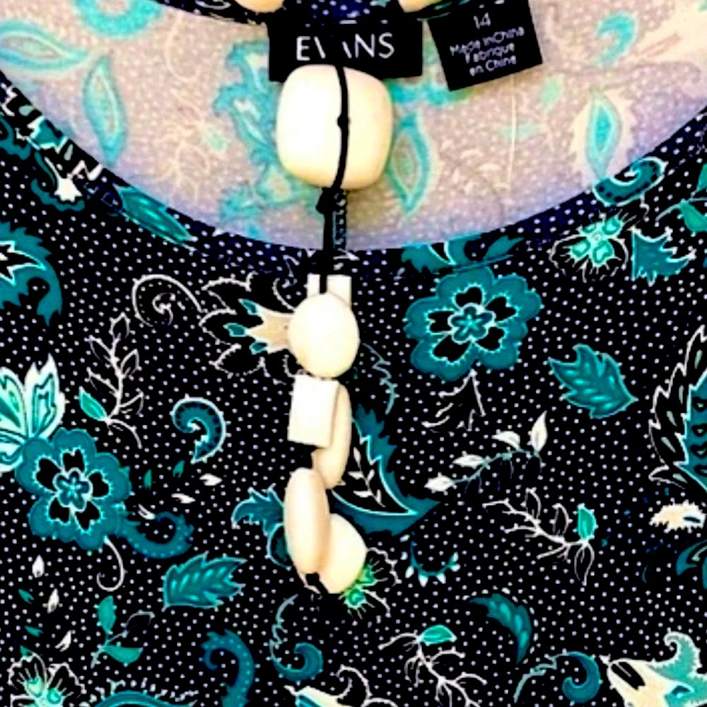EVANS Long Maxi Dress NWT
Teal Paisley 14 - Picture 6 of 9